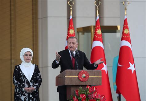erdogan sworn in as turkey faces challenges